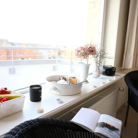 Wohnen Sie Im Herzen Westerlands, In Einer Komplett Neu Renovierten 1-zimmer Appartamento