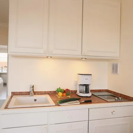 Wohnen Sie Im Herzen Westerlands, In Einer Komplett Neu Renovierten 1-zimmer * Westerland